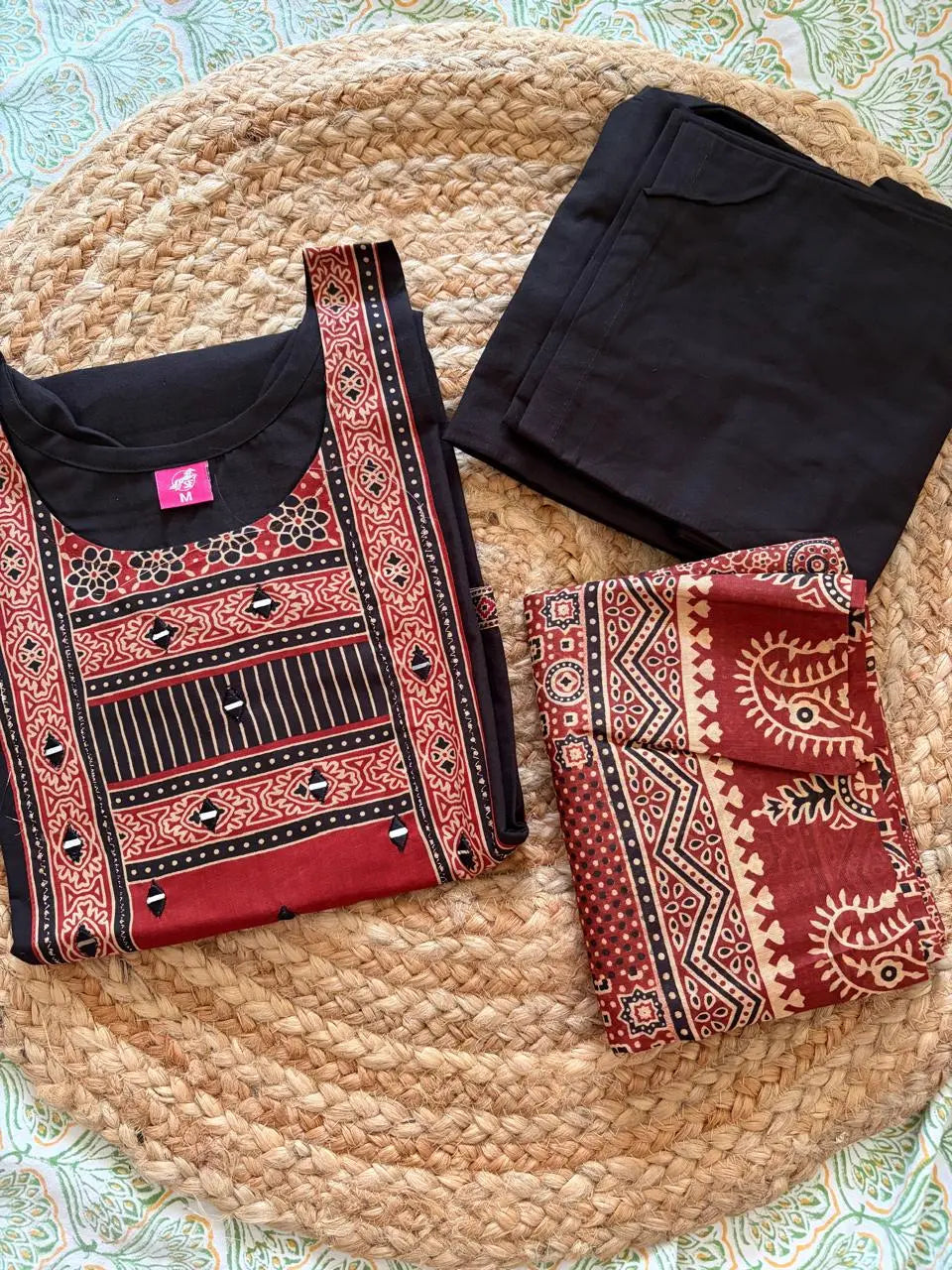Women's Gamthi Cotton Mirror & Patch Work Kurta Pant Dupatta Set (Black)