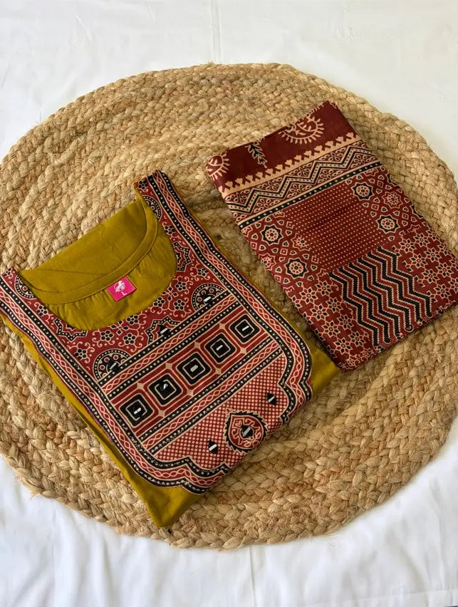 Women's Gamthi Cotton Mirror & Patch Work Kurta Pant Dupatta Set (Mustard)