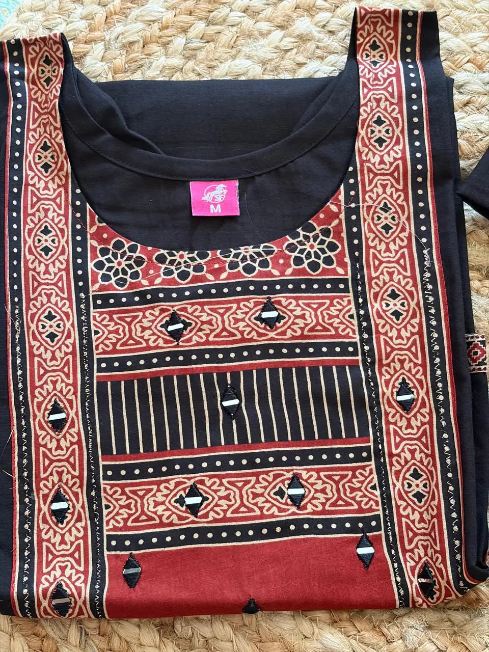 Women's Gamthi Cotton Mirror & Patch Work Kurta Pant Dupatta Set (Black)
